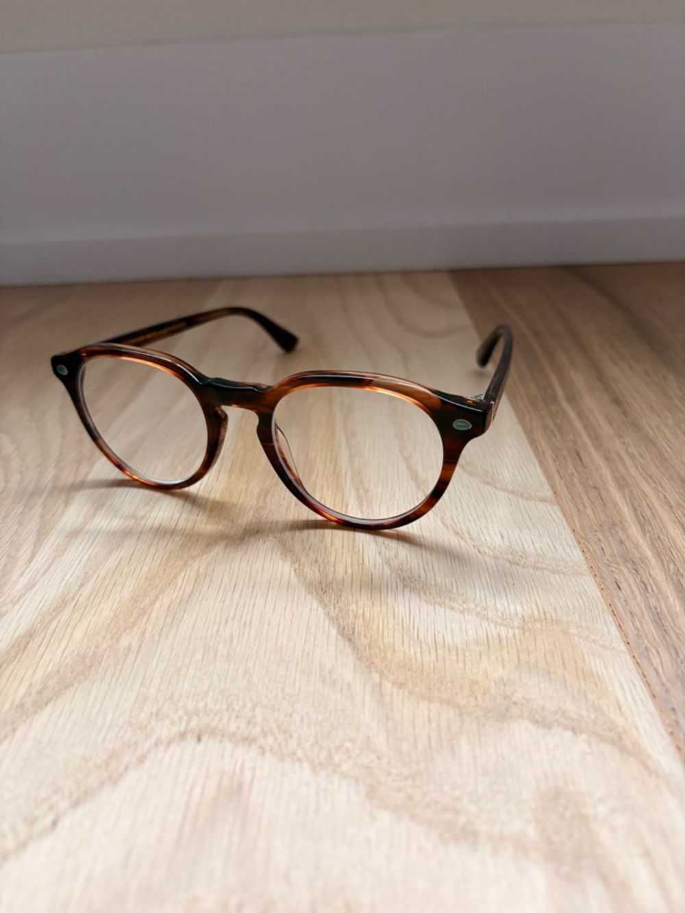 Diff Eyewear Women's Tortoiseshell Round Glasses with Teal Accents - Picture 3 of 3
